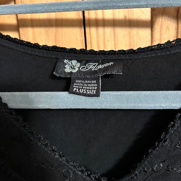 Flower Embroidery Black Blouse - Picture 4 of 6
